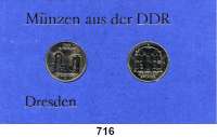 Deutsche Demokratische Republik,Thematische Sätze  40. Jahrestag der Zerstörung Dresdens.  5 Mark 1985  Zwinger in Dresden und zerstörte Frauenkirche in Dresden.  Im Münzrahmen (blau) mit Aufschrift 