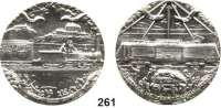 M E D A I L L E N,Eisenbahn  Große Bronzemedaille und Silbermedaille 1989.  150 Jahre Eisenbahnlinie von Breclav (Lundenburg) nach Brno (Brünn).  Historische Dampflok. / Moderne E-Lok.  Bronze 70 mm.  153,45 g.  Silber 40 mm.  33,3 g.  Jeweils im Originaletui.  LOT. 2 Stück.