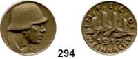 M E D A I L L E N,Weltkrieg  Bronzemedaille 1917 (Karl Goetz, München).  4. Weihnacht im Feld.  Soldatenkopf mit Stahlhelm. /  Zweig mit vier Kerzen.  23 mm.  6,85 g.  Kienast 249.