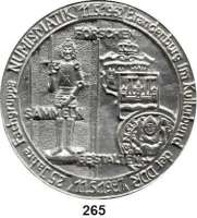 M E D A I L L E N,Numismatik  Einseitige Aluminiumplakette 1987.  25 Jahre Fachgruppe Brandenburg im Kulturbund der DDR.  FORSCHEN - SAMMELN - GESTALTEN.  u.a. Abbildung eines Brakteaten.  140 mm.  215 g.
