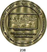 M E D A I L L E N,Städte Plauen Antik-Bronze Medaille 2019.  30 Jahre Friedliche Revolution.  Demonstrationsszene mit Superintendent T. Küttler am Megafon und Umschrift : 