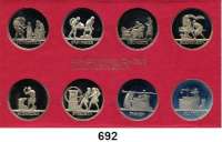 Deutsche Demokratische Republik,K U R S S Ä T Z E  Schadowfries-Satz. 1983  Mzz. A.  8 Kupfer-Nickel-Medaillen.  Im Originalrahmen (rot) 