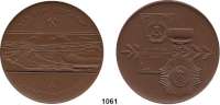 MEDAILLEN AUS PORZELLAN,Staatliche Porzellan-Manufaktur MEISSEN Knappenrode 1985 braun.  VEB Braunkohlenwerk 