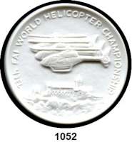 MEDAILLEN AUS PORZELLAN,Staatliche Porzellan-Manufaktur MEISSEN Eisenach 2008 weiß.  13. World Helicopter Championship.  Weigelt 11116.  (Auflage 300 Exemplare).  52 mm.