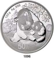 AUSLÄNDISCHE MÜNZEN,China Volksrepublik seit 1949 50 Yuan 2024 (Silber, 150 g).  Pandamutter mit Jungtier.  Im Originaletui mit Zertifikat.