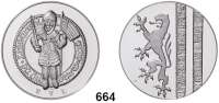 M E D A I L L E N,Numismatik  Feinsilbermedaille 1997 (König, Zella-Mehlis).  Auf die Neugründung des Numismatischen Vereins zu Leipzig am 8. Januar 1997.  Brakteat Otto des Reichen. / Leipziger Wappen dahinter die aufragenden Landsberger Pfähle die hier als Schrifttext gestaltet sind.  35 mm.  14,84 g.  Auflage 100 Exemplare.