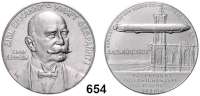 M E D A I L L E N,Luftfahrt - Raumfahrt Luftschiffahrt Aluminiummedaille 1908 (Wernstein, geprägt aus den Resten des Luftschiffs Z 4).  Auf das LZ 4-Unglück bei Echterdingen.  Brustbild des Grafen n. h. r. / Zeppelin vor dem Straßburger Münster.  33 mm.  5,83 g.  Kaiser 303.  Slg. Joos a.179.