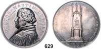 M E D A I L L E N,Personen Luther, Martin Silbermedaille 1821 (F. König).  Errichtung des Lutherdenkmals zu Wittenberg.  Brustbild nach links. /  Ansicht des Denkmals.  40 mm.  27,65 g.  Slg. Whiting 628.  Slg. Rumpf 823.
