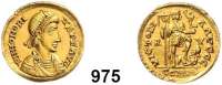 AUSLÄNDISCHE MÜNZEN,Münzen der Antike Römisches Kaiserreich Honorius 393 - 423.   Solidus.  4,43 g.  Büste mit Perldiadem nach rechts. /  Honorius stehend, Kopf nach rechts, linker Fuß auf liegendem Gefangenen, Labarum in der rechten Hand, Viktoria auf Globus in der Linken, R-V im Feld.  GOLD.