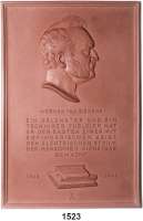 MEDAILLEN AUS PORZELLAN,Staatliche Porzellan-Manufaktur MEISSEN Berlin 1941 braun (197 x 133 mm).  75 Jahre Siemens & Halske.