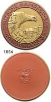 MEDAILLEN AUS PORZELLAN,Andere Hersteller Hutschenreuther/Selb Nürnberg,  Braune Porzellanmedaille mit Golddekor (Rand und Spiegel der Vorderseite gold) 1934.  Deutsche Kampfspiele.  50 mm.  Im Originaletui 