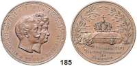 Deutsche Münzen und Medaillen,Preußen, Königreich Wilhelm II. 1888 - 1918 Bronzemedaille 1901.  Auf die Erhebung Preußens zum Königreich 1701.  Kopf Kaiser Wilhelm II. und König Friedrich I.  nach rechts. /  Krönungsinsignien auf Kissen zwischen Zweigen und 4 Textzeilen.  39 mm.  18,48 g.