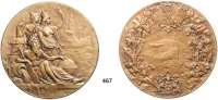 M E D A I L L E N,Schiffsmotive / Schiffsfahrt Bronzemedaille 1911 (L. Dupuis). Norddeutscher Lloyd - 25jähriges Bestehen des Ostasiendienstes. Merkur, Scaldis und Germania begrüßen ein Schiff beim Einlaufen in einen Hafen. / Dampfschiff nach rechts, das von einem Kranz aus tropischen Gewächsen umgeben ist, oben zwei Flaggen und unten ein von Greifen gehaltenes Wappenschild. 70 mm. 129,8 g.