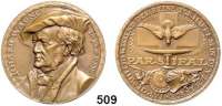 M E D A I L L E N,Medailleur Karl Goetz Bronzemedaille 1938. RICHARD WAGNER - 1813~1938.. / PARS - IFAL.: Rand: BAYER. HAUPTMÜNZAMT. 36 mm. 18,75 g. Kienast 30 (dort 1913).