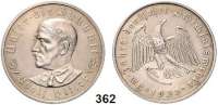 M E D A I L L E N,Personen Hitler, Adolf Silbermedaille 1933 (Oskar Glöckler). Auf die Machtergreifung. Brustbild von vorn links. / Adler sprengt Ketten. Colbert / Hyder C-30. 36 mm. 21,86 g. Rand : BAYER. HAUPTMÜNZAMT SILBER 900 f.
