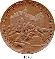 MEDAILLEN AUS PORZELLAN,Staatliche Porzellan-Manufaktur MEISSEN Nossen 1984 braun (64 mm).  Fachschulsportgemeinschaft 