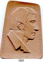 MEDAILLEN AUS PORZELLAN,Staatliche Porzellan-Manufaktur MEISSEN Freiberg 1950 braun (110 x 80 mm).  Geologisches Institut fer Bergakademie.  Auflage 50 Exemplare.  W. 3212.1.0.
