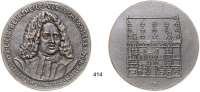 M E D A I L L E N,Städte Halle Bronzegußmedaille o.J. Brustbild Christian Thomasius von vorn. / Historisches Universitätsgebäude. 83 mm. 210,24 g.