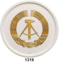 MEDAILLEN AUS PORZELLAN,Staatliche Porzellan-Manufaktur MEISSEN Erfurt Weiße Medaille, Staatswappen vergoldet 1965 (62 mm).  Rat des Bezirkes - Volkswahlen 1965 - Für hervorragende Leistungen.  W. 4206.2.1.5.  Auflage 90 Exemplare.  Im Etui