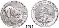 AUSLÄNDISCHE MÜNZEN,China Volksrepublik seit 1949 5 Yuan 1994 (Silber, 1/2 Unze).  Panda bei der Annäherung an ein Gewässer.  Schön 620.  KM 621.  In Kapsel.