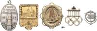 Orden, Ehrenzeichen, Militaria, Zeitgeschichte,Zeitgeschichte  -  Militaria Tagungs- und Veranstaltungsabzeichen LOT. von 9 verschiedenen Abzeichen.  Darunter Brandenburger Tor-Abzeichen zur Olympiade 1936 in Berlin; Deutsche Gesellschaft zur Rettung Schiffbrüchiger; Schiffsbautechnische Vereinigung zu Riesa (Silber/800); Riesa, Ober-Realschule 1927; ZVFDB Bremen 1914;  Bremerhaven/Geestemünde/Lehe 1915 