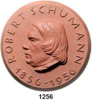 MEDAILLEN AUS PORZELLAN,Staatliche Porzellan-Manufaktur MEISSEN Berlin 1956 braun (84 mm).  Deutsche Schumann - Ehrung.  W. 3061.1.0.