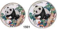 AUSLÄNDISCHE MÜNZEN,China Volksrepublik seit 1949 5 und 10 Yuan 1998 (1/2 und 1 Silberunze, Farbmünze).  Panda nach links im Wald.  Schön 1092 und 1093.  KM 1131 und 1132.   Jeweils in Kapsel.  LOT. 2 Stück.