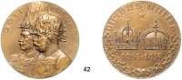 Österreich - Ungarn,Habsburg - Lothringen Franz Josef I. 1848 - 1916 Bronzemedaille 1915 (R. Neuberger, Wien). Auf die Waffenbrüderschaft zwischen dem österreichischen Kaiserreich und dem Deutschen Reich. Brustbilder Franz Josef I. und Wilhelm II. nach links. / Inschrift und strahlender Stern über zwei Kaiserkronen, darunter 1914 - 1915 und Eichenkranz. 61 mm. 99,5 g.