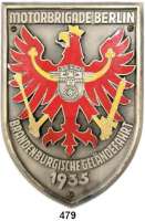 M E D A I L L E N,Automobile / Motorsport Weißmetall Plakette 1935. 1. Nacht-Orientierungsfahrt der Flak Abt. Lankwitz. 107 x 78 mm. Auf Holzplakette (241 x 183 mm) montiert.
