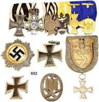 Orden, Ehrenzeichen, Militaria, Zeitgeschichte,Deutschland Drittes Reich Nachlaß eines Generalleutnants der Wehrmacht (n. A. d. E. :  Ernst Johann Rupp).  Ritterkreuz des Eisernen Kreuzes (kein Original), Deutsches Kreuz in Gold (kein Original), Ordensschnalle mit 6 Auszeichnungen EK II 1914, Hohenzollernscher Hausorden (Ritterkreuz mit Schwertern) am Rand Silberpunze und Hersteller, Frontkämpferehrenkreuz, Schlesischer Adler 2. Klasse, Dienstauszeichnung für 25 und 12 Jahre.  Weiterhin EK I 1939 gewölbte Form, Allgemeines Sturmabzeichen Rs. Nadel fehlt, Kuban-Schild dazu beigelegt Dienstauszeichnungskreuz für 18 Jahre.